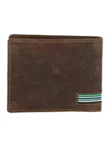 Billetera de cuero natural de color marrón con tecnología RFID. Presenta un diseño clásico con detalle de cinta a rayas en verde, blanco y verde oscuro en la esquina inferior izquierda y logo grabado en la inferior derecha. Cuenta con compartimento para billetes, múltiples ranuras para tarjetas y bolsillos.