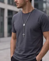 Collar rosario de acero italiano con cuentas esféricas, medalla milagrosa y cruz colgante.