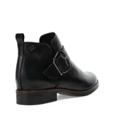 Botas de caña baja marca Bottero, confeccionadas en cuero negro, con taco bajo y detalle de hebilla metálica lateral.
