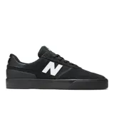 Championes de skate New Balance Numeric 272, color negro con logo "N" blanco en los laterales.