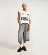Bermuda jorts de jean para hombre, modelo super baggy con lavado dirty, bolsillos funcionales y cinturón de lazo ajustable en la cintura.