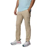 Pantalón cargo Columbia modelo Tech Trail Utility Omni-Shield, de color beige, con bolsillos laterales en las piernas y corte recto.