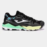 Championes Joma modelo Tspin W2501OM para pádel, color negro con detalles en blanco, verde menta y amarillo pálido. Presentan un diseño con refuerzos en la puntera y el talón, sistema de ventilación y logo Joma Padel en el lateral.