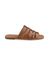 Sandalias planas Atenas de cuero color tostado, con diseño de capellada de múltiples tiras entrelazadas y puntera cuadrada.