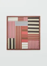 Pafuelo cuadrado de poliester con estampado geometrico de rayas en tonos marrcn, rojo, blanco y celeste.