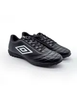 Championes de fútbol Umbro Classic II TF, color negro con detalles en verde neón. Capellada de cuero sintético y suela de goma con tapones para césped artificial.