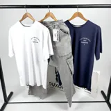 Remera blanca de algodón con estampa negra en la espalda con la frase "San Francisco 1982 California".