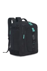 Mochila de viaje color negro con detalles en turquesa. Cuenta con múltiples compartimentos con cierre, correas ajustables para los hombros y un asa superior. Incluye correas de compresión laterales y un detalle de cinta vertical con el texto "TRENDY" en el frente.