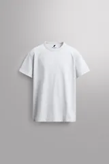 Camiseta de corte relajado confeccionada en tejido compacto de algodón, con cuello redondo y manga corta, perteneciente a la línea Zara Athleticz.