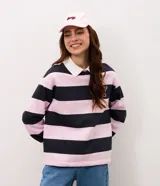 Gorra de sarga de algodón, con ala curva y bordado frontal en relieve con la palabra “Busy”.
