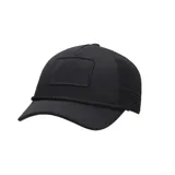 Gorra negra de camionero con logo Nike bordado en el panel frontal y paneles traseros de malla.
