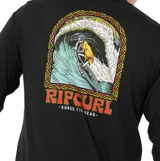 Remera de manga larga Rip Curl color negro, con cuello redondo y pequeño logo estampado en el pecho en tonos rojo y amarillo.
