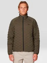 Campera técnica de plumón con diseño acolchado, cuello alto y cierre frontal completo. Confeccionada en tejido elástico con bolsillos laterales con cremallera y puños elásticos.