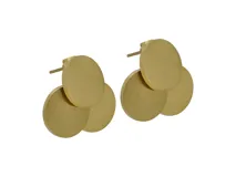 Par de aros tipo botón de acero con baño de oro, compuestos por tres discos planos superpuestos de forma escalonada.