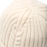 Gorro tipo beanie de punto acanalado en color crudo.