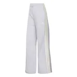 Pantalón deportivo Adidas modelo W Sta Seas Pt para mujer, de tejido de malla color gris con tiras laterales a rayas y botones a presión. Cuenta con cintura elástica con cordón de ajuste y logo de la marca bordado.
