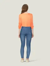 Pantalón de jean de calce super skinny, tiro alto y color azul denim.