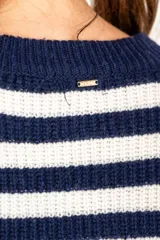 Sweater de lana con rayas horizontales en tonos rojo, rosa, beige y marrón. Presenta costuras decorativas en los laterales y puños en color violeta.