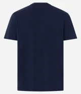 Remera de algodón color azul marino con cuello redondo y mangas cortas. Presenta un estampado frontal con el personaje Snoopy jugando al golf y la inscripción Peanuts Golf Champion 1986.