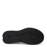 Championes deportivos Umbro Fury para hombre, de diseño minimalista en color negro. Presentan exterior de tejido textil transpirable, cierre con cordones y entresuela con amortiguación para mayor confort. Incluyen el logo de la marca en contraste sobre el lateral.