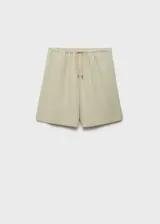 Short de corte wide leg con cintura elástica ajustable mediante lazo. Cuenta con dos bolsillos laterales y un diseño holgado.