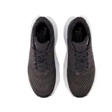 Championes New Balance Fresh Foam X More v4, color negro con detalles en marrón y blanco.