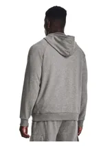 Buzo con capucha Under Armour modelo Rival Fleece, color gris jaspeado. Presenta el logo de la marca estampado en blanco en el pecho, bolsillo tipo canguro delantero, mangas largas con puños acanalados y cordones ajustables en la capucha.