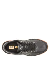 Championes Cat modelo Amp para mujer, de color negro con textura punteada, cordones negros y suela de goma marrón con plataforma acanalada.