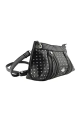 Cartera bandolera color marrón con acabado brillante, decorada con múltiples tachas metálicas plateadas y cierres decorativos frontales. Incluye un aplique metálico en forma de labios en el centro y correa ajustable.