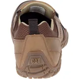 Zapato tipo slip-on de la marca Caterpillar, confeccionado en cuero color beige oscuro, con suela de goma dentada y detalle de logo lateral.