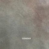 Tapado largo de lana merino afieltrada color gris con toques de amarillo. Diseño abierto al frente, de corte amplio y mangas largas.