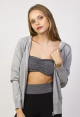 Top strapless elastizado color gris.