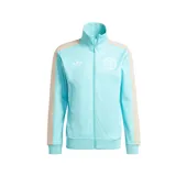 Campera deportiva Adidas color celeste con detalles en salmón. Presenta cierre frontal, cuello alto, logo de Adidas y escudo del Inter Miami CF bordados en blanco. Diseño con tres rayas en color salmón a lo largo de las mangas.
