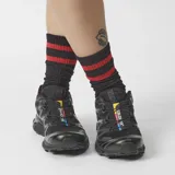 Championes Salomon modelo XT-6 de color negro, diseñados para trail running y uso urbano, con sistema de ajuste rápido Quicklace y suela con gran tracción.
