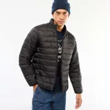 Campera puffer negra con cierre frontal y cuello alto.