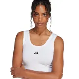 Top deportivo Adidas de corte ajustado y estilo crop, color blanco con cuello redondo y logo de la marca bordado en negro en el centro del pecho.