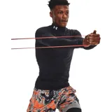 Remera de compresión Under Armour de manga larga con cuello alto, confeccionada en tejido de doble capa con interior cepillado. Presenta un diseño ergonómico con paneles de malla para ventilación y material elástico en cuatro direcciones.