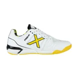 Championes Munich Prisma 31 blancos con detalles en amarillo y negro. Capellada de cuero natural, forro de Lycra, mediasuela con tecnología X-Lite y suela de goma para interiores.