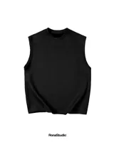 Musculosa negra de algodón con corte oversize.