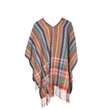 Poncho abierto de tejido de punto con diseño de rayas horizontales multicolor y patrones geométricos. Presenta terminaciones con flecos en el ruedo.