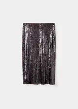 Falda midi de corte recto y tiro alto, confeccionada completamente en tejido negro de lentejuelas con forro interior.