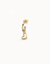 Charm de piercing con forma de corazón calado, con argolla superior para enganche.