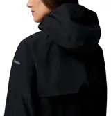 Impermeable Columbia modelo Amaze Trench Rain de color negro, con capucha desmontable y cierre frontal de botones.