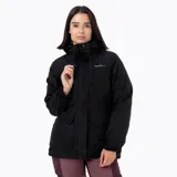 Campera impermeable Merrell de corte técnico, color negro, con capucha ajustable, cierre frontal waterproof, bolsillos frontales con solapa, ventilación bajo las axilas y puños ajustables.