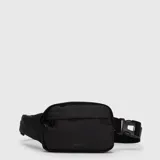 Riñonera negra de diseño compacto y minimalista, con cierre principal y bolsillo frontal. Incluye correa ajustable con hebilla de seguridad.