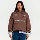 Hoodie marrón con capucha, corte boxy y estampado en la espalda con el logo de la marca Cold Culture, el texto "Wish Me Some Luck...", el número 777 con diseño de rayas y los símbolos de la baraja francesa.