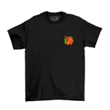 Remera negra de algodón con diseño estampado de Pochita de Chainsaw Man en el frente y un diseño gráfico grande en la espalda.