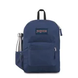 Mochila JanSport Cross Town azul marino con logo bordado. Tiene un compartimento principal grande, un bolsillo frontal con organizador interno, un bolsillo lateral para botella de agua, panel trasero acolchado y correas de hombro acolchadas.