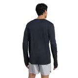 Remera deportiva de manga larga Adidas modelo Running Essentials, de color negro con el logo de la marca estampado en blanco en el pecho.