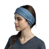 Cuello multifuncional Buff Coolnet Uv® color celeste, ideal para proteger del sol y del viento durante actividades al aire libre.